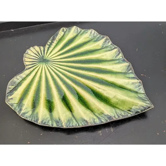 Z Gallerie Pottery Ceramic Leaf Platter 15 X 13