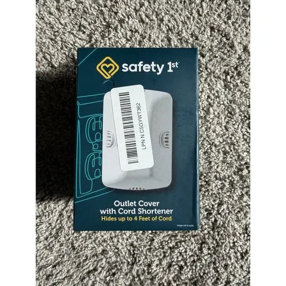 Safety 1st Outlet Cover with Cord 1 Count (Pack of 1), White / Cream