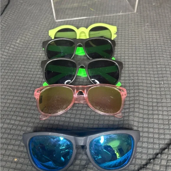 Stylish Kids Sunglasses Set of 5 Including MiniShades Polarized Glasses