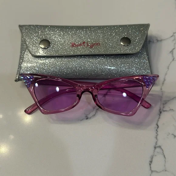 EUC Bari Lynn Sunglasses