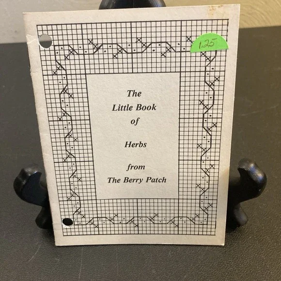 Little Book‎ of Herbs from the Berry Patch 7 Cross Stitch Patterns 1982 Designs