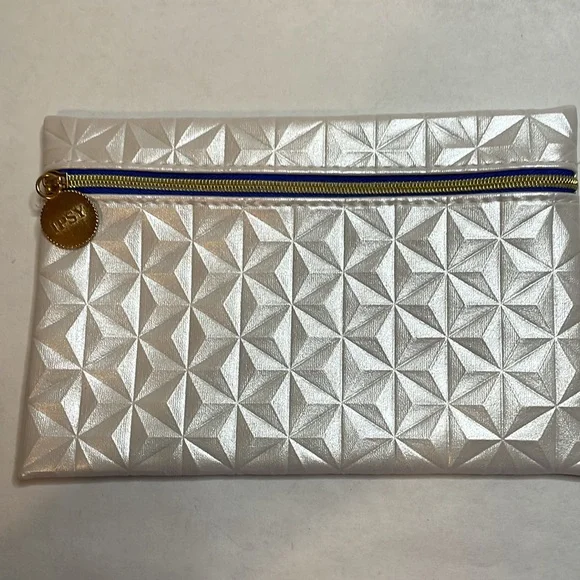 IPSY Beauty Bag