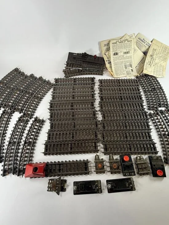 Vintage Lionel 38 pcs Super O Gauge Train Track including Uncoupling & Manuals