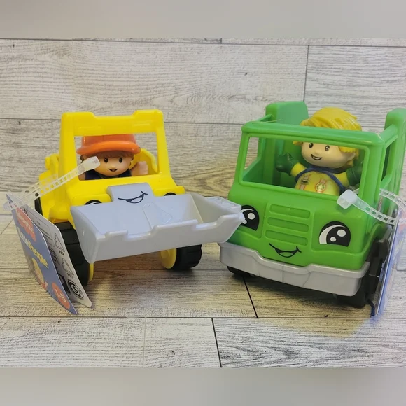 🎉 Fisher-Price Little People Construction Bulldozer Recycle Trash Truck NWT