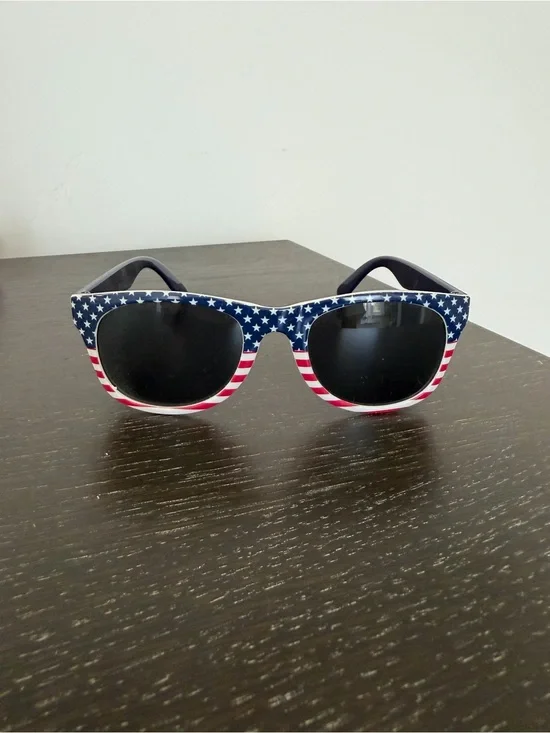 Target Kids American Flag Sunglasses - Red, White & Blue