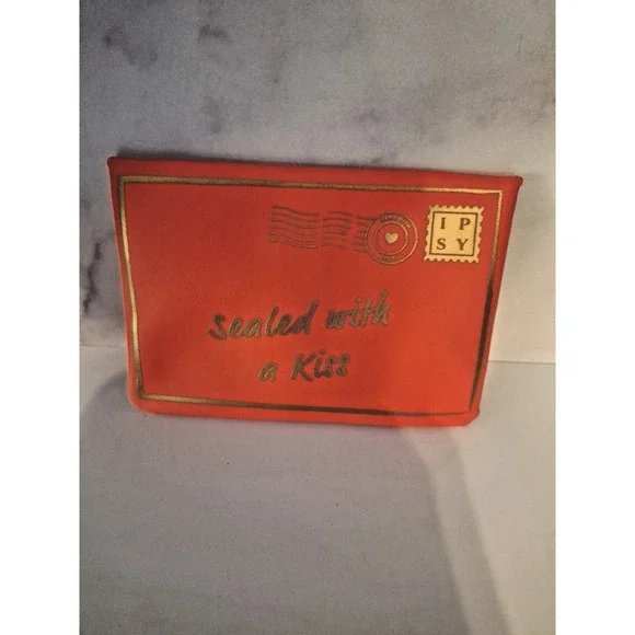 February 2021 Ipsy Glam Bag Sealed With A Kiss‎ Lips Red Envelope Bag Only