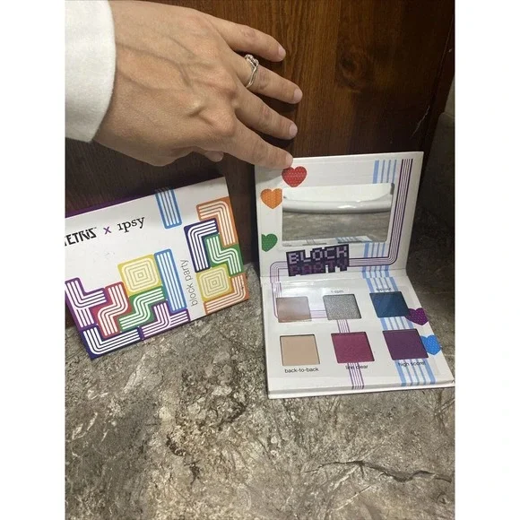 Tetris x Ipsy Block Party Eyeshadow Palette •‎ 0.476 Oz New In Box