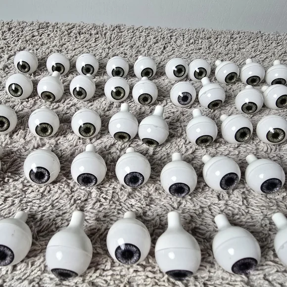 Vintage Tallina's 16 mm Acrylic Doll Eyes