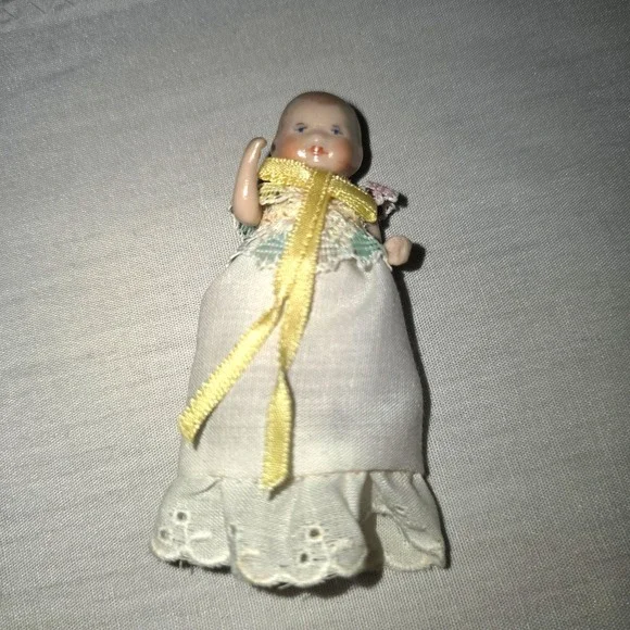 Vintage Miniature Bisque Porcelain Jointed Baby Doll White Eyelet Gown 3.5