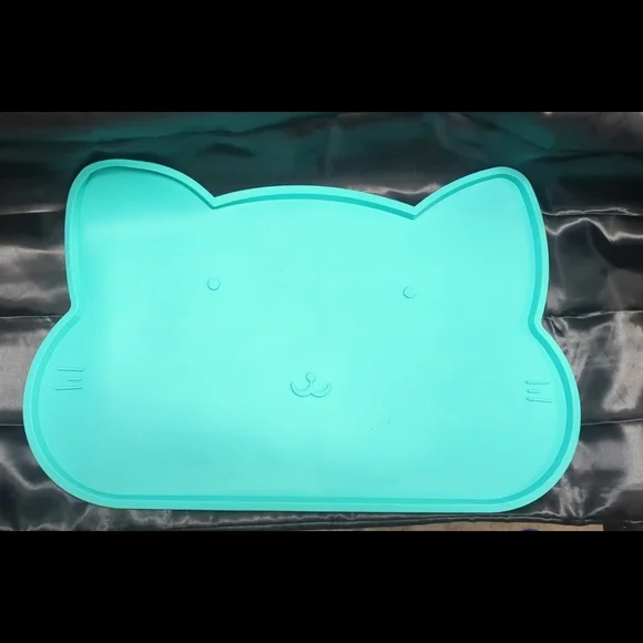 Cute Cat-Shaped Silicone Placemat