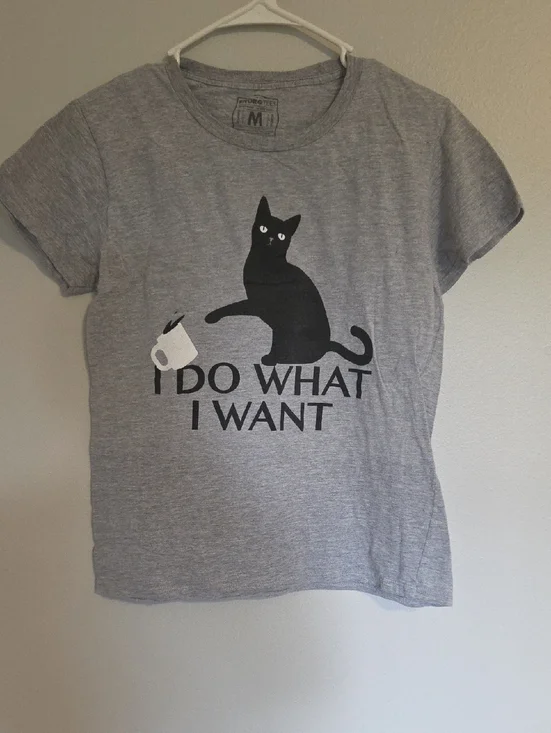 Gray 'I Do What I Want' Cat T-Shirt - Casual Cat Lover Tee