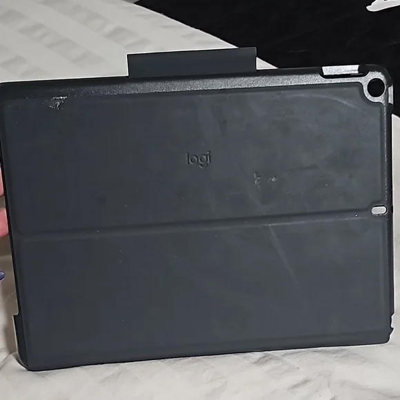 Logitech Black Tablet Case Slim Folio