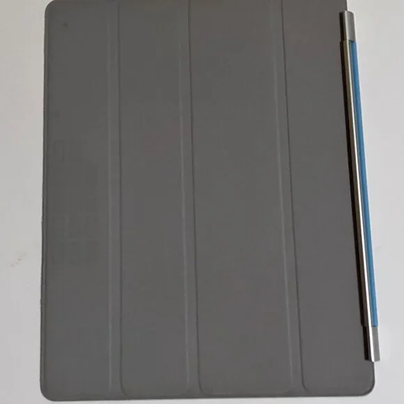 APPLE IPAD MAGNETIC COVER