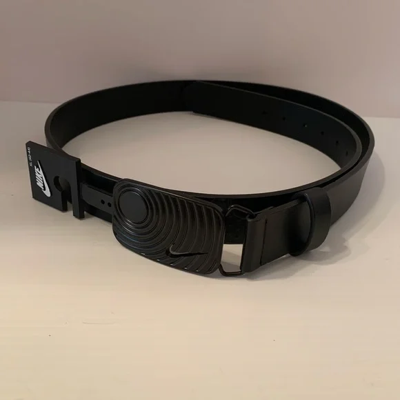 Nike Mens XL 42-44 Belt Black Synthetic Leather With Metal Buckle New with Tag