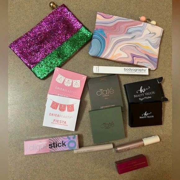 IPSY Lot of 2 Glam Bags w/ Total 10 Samples Eyeshadow Palettes, Crayons, Liner