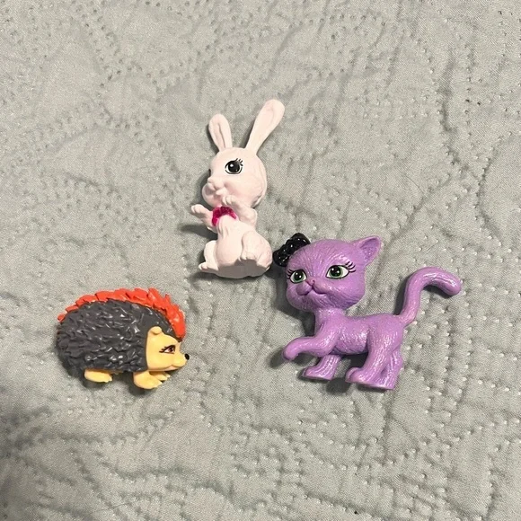 3 little figurines Polly pocket purple cat, Barbie bunny, monster high hedgehog