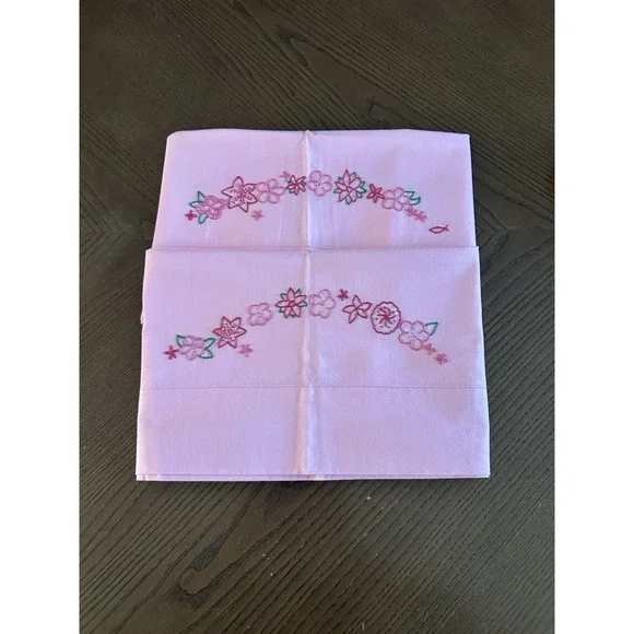 Vtg 2 Springmaid By Marvelaire 30'' x 20'' Pillowcase Pink Color‎ Floral Crochet