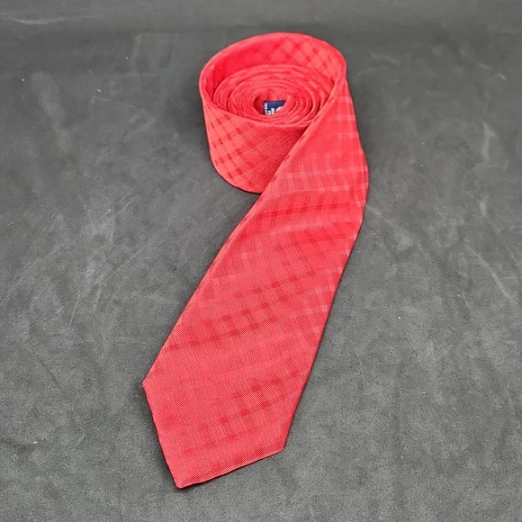 Chaps red cross hatch polyester tie