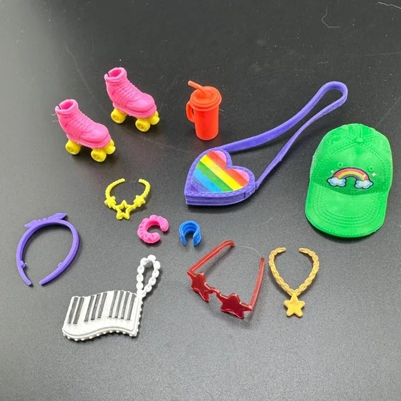 Mattel Barbie Fashionistas Complete Summer Pack Purses Hat Shoes Skates Y2K