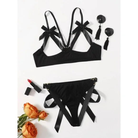 Size 12 (X-Large) Cut-out Bow Decor Lingerie Set With 1 pair of Nipple Covers