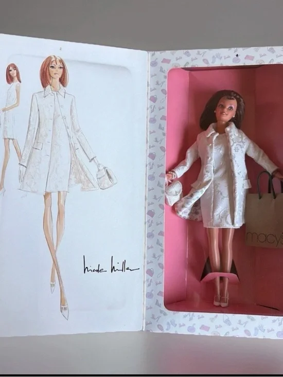 Barbie CITY SHOPPER Macy's Limited Edition Nicole Miller Doll 1996 Mattel 16289