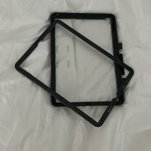 OtterBox Symmetry Series Black Case Used