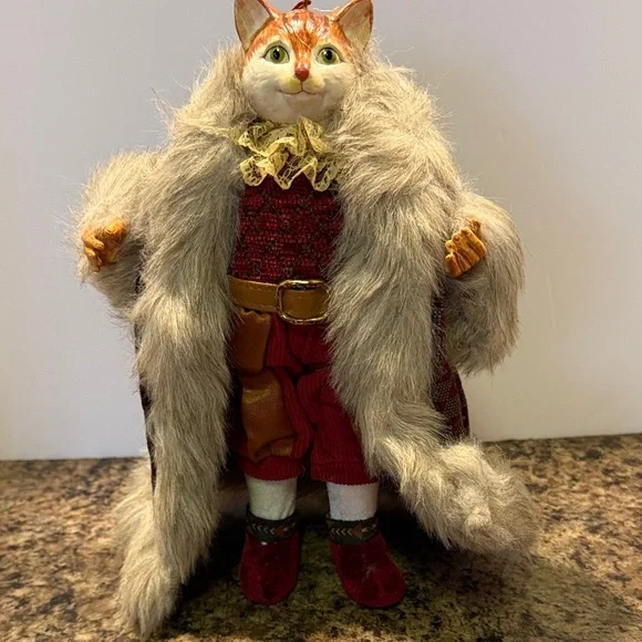 Vintage Katherine’s Collection Wayne Kleski Cat in Cape Christmas