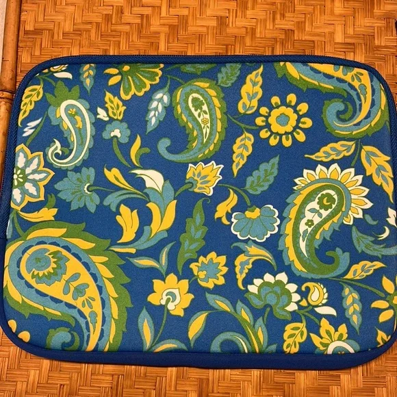 Tablet Zipped Cover