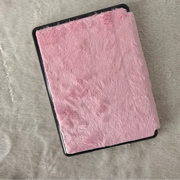 Kindle Paperwhite Pink Fuzzy Case Cover 11th Generation New in Package