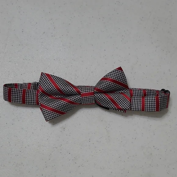 Born to Love Black & White Houndstooth with Red Stripes Bow Tie