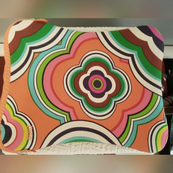 BUILT BRAND CLOTH ZIPPER COMPUTER SLEEVE.60'S THEME ABSTRACT DESIGN 14½