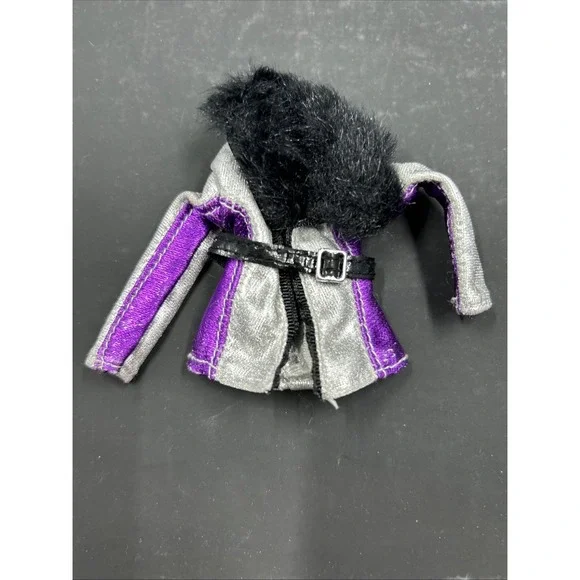 Bratz Dolls Wintertime Faux Fur Metallic Silver‎ And Purple Jacket