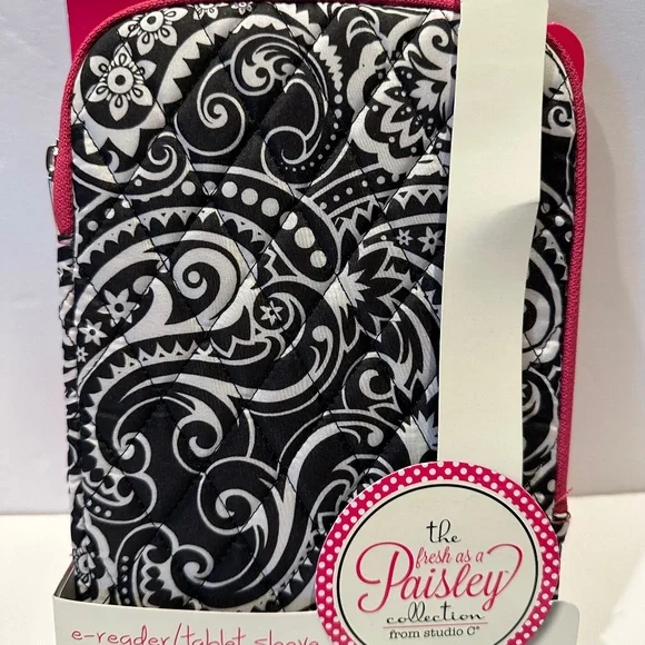 Studio C eReader Case. New.