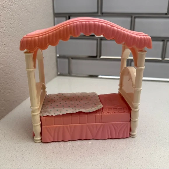 Vintage Playskool Dollhouse Pink Canopy Bed 90s