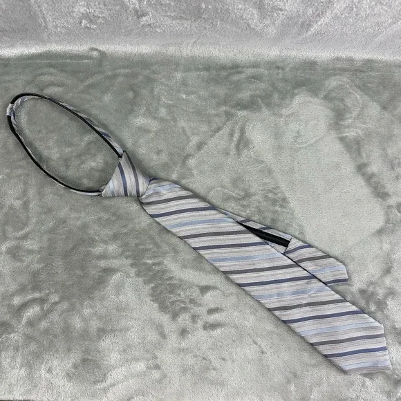 Calvin Klein Boy's 100% Silk Neck Tie 2.5
