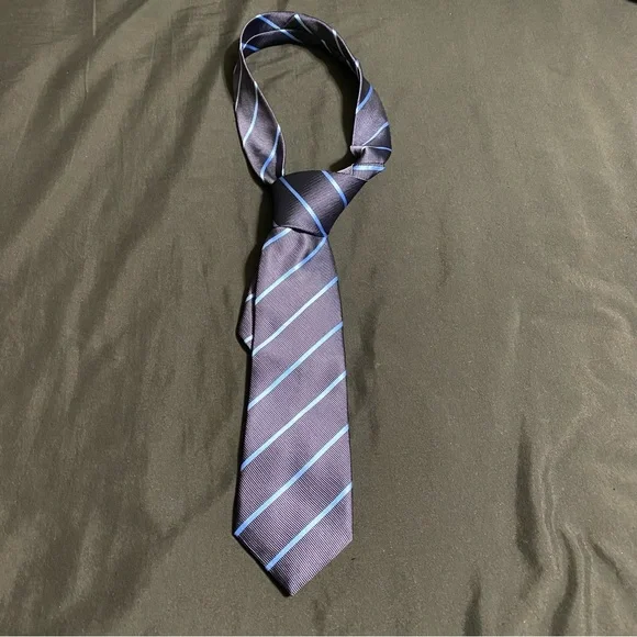 Children’s Place Boy Navy and Blue Tie Size 8-14