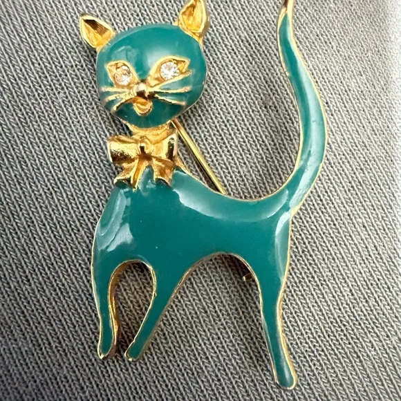 Elegant Teal and Gold tone Cat Brooch