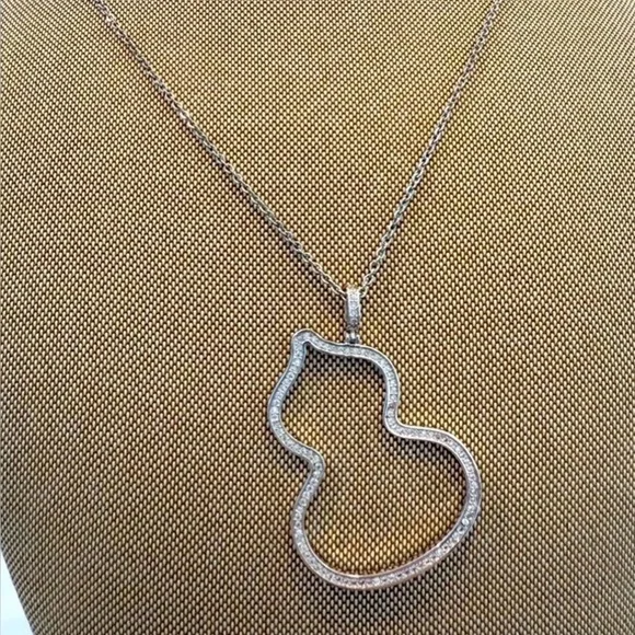 Dazzling/Large Silver Gourd shape Hulu pendant necklace