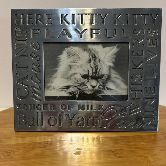 Royal Limited Metallic Cat Picture Frame