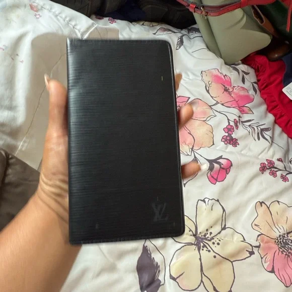 Louis Vuitton Black folder
