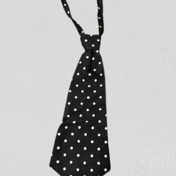 Black & White Polka Dot 9 1/2