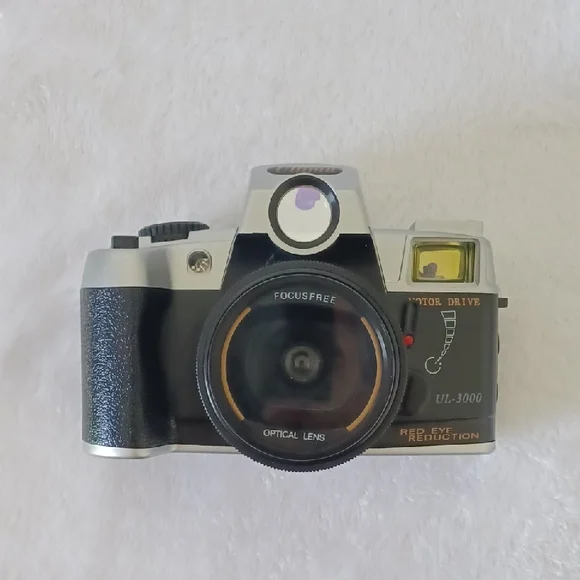 Ultima UL-3000 Black and Silver Camera