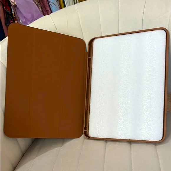 Brown Leather Folio Tablet Cover with Slim Profile