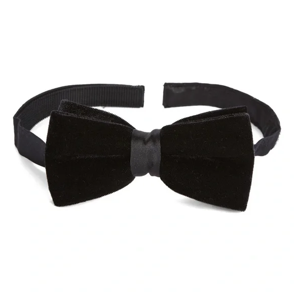 NORDSTROM FAMILY MOMENTS BOYS VELVET PRE-TIED BOW TIE BLACK OS ADJUSTABLE NEW