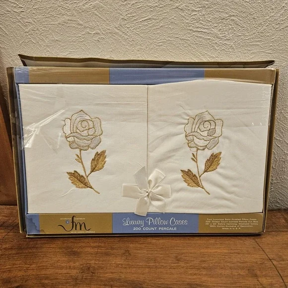 Vintage NOS Joyce Morris Luxury 200 Count Percale Pillowcases Embroidered 45x36
