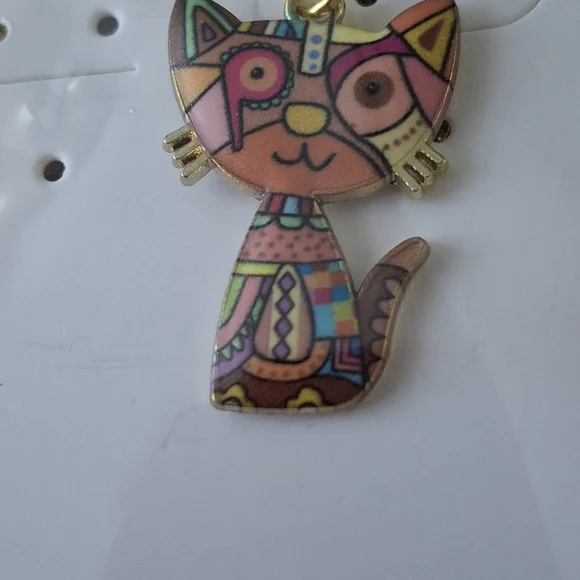 Colorful Cat Pendant With Gold Chain