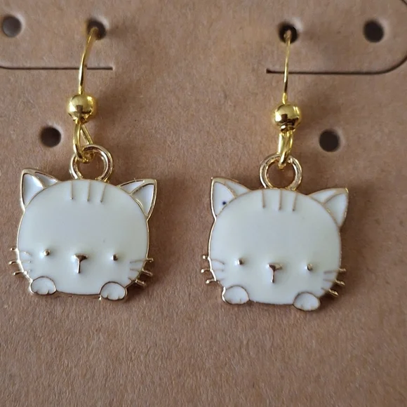 Cute Cat Earrings - Gold and Cream