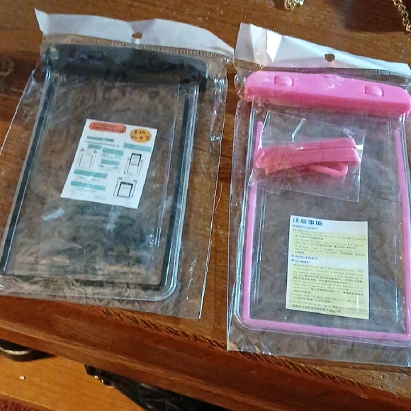 Universal Waterproof Tablet Pouches - Black and Pink Choice Of Black Or Pink New