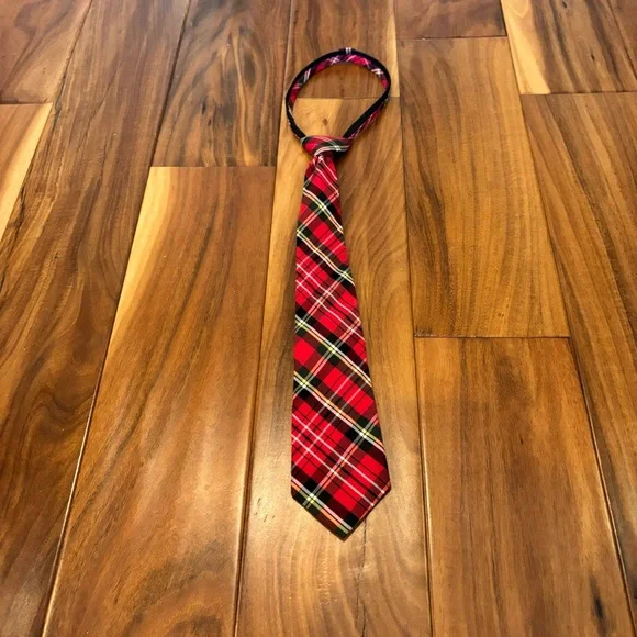 Like new, Boys easily adjustable zipper tie by Hartstrings