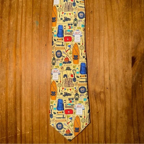 NWT Vineyard Vines Boys Camping Printed Silk Tie
